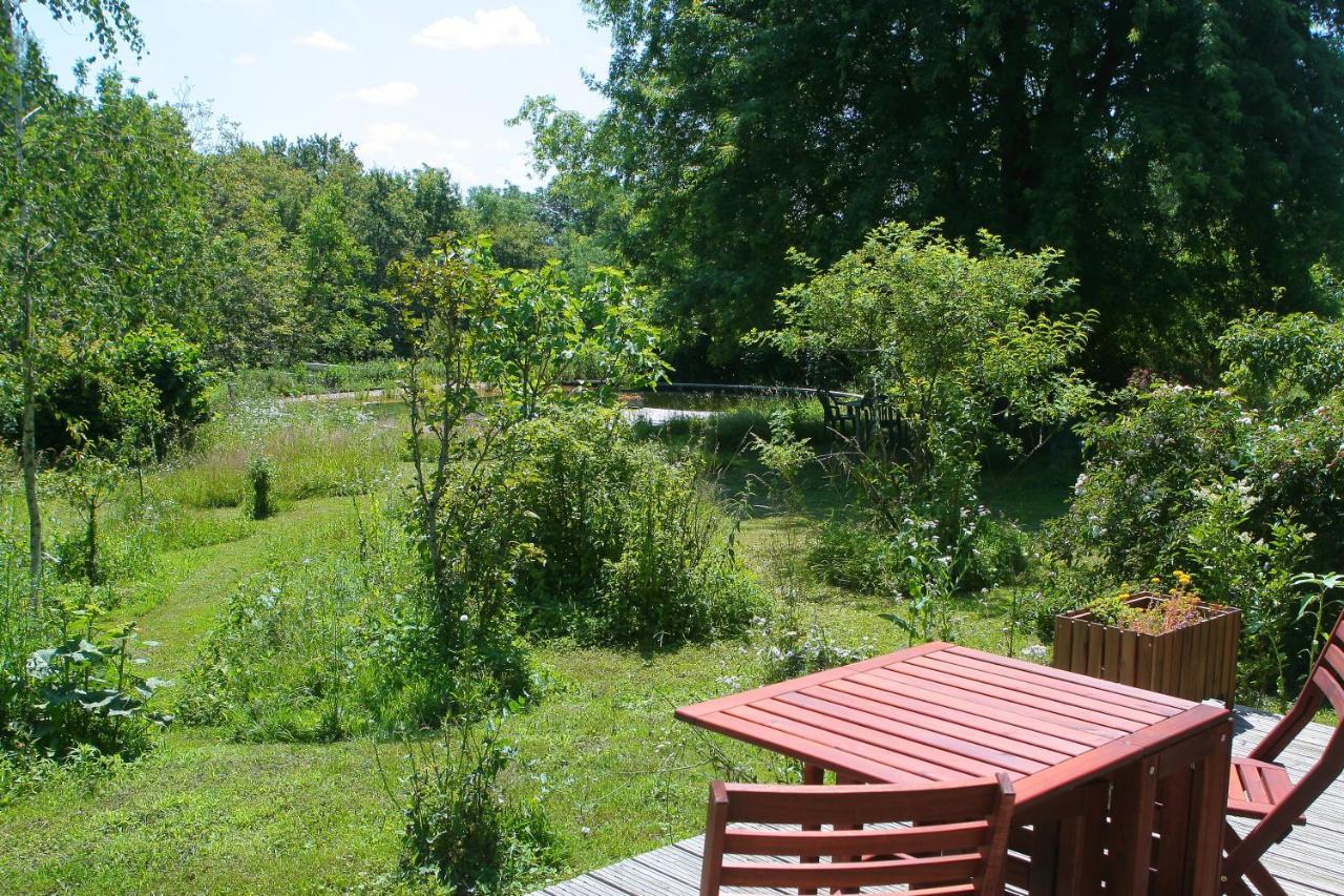 Ecolieu Le Chant Du Temps Bed and Breakfast Saint-Usuge Esterno foto